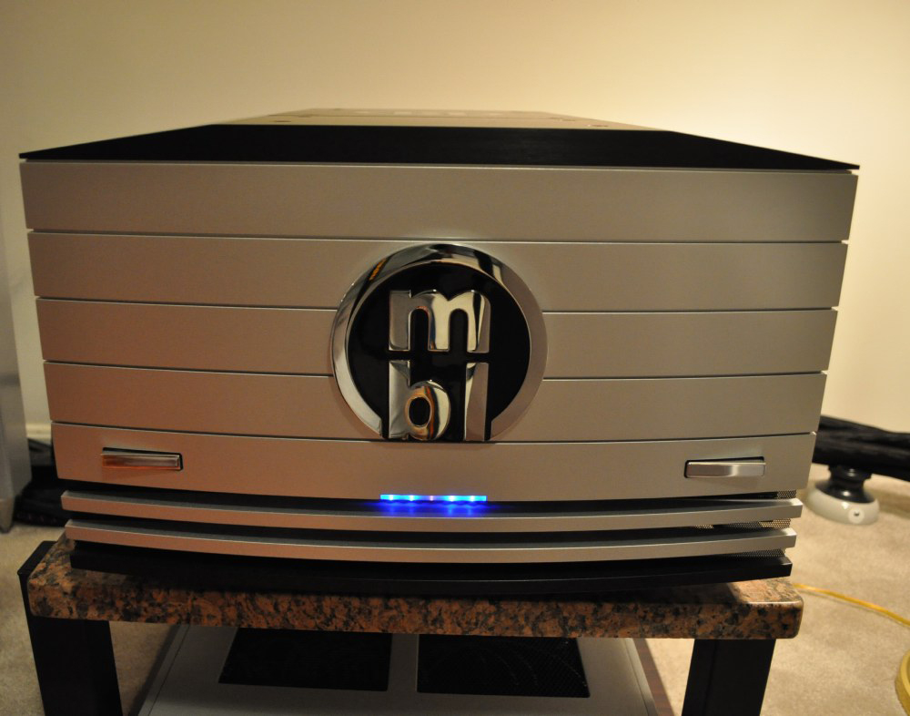 Mono / Stereo Power Amplifier mbl 9008A