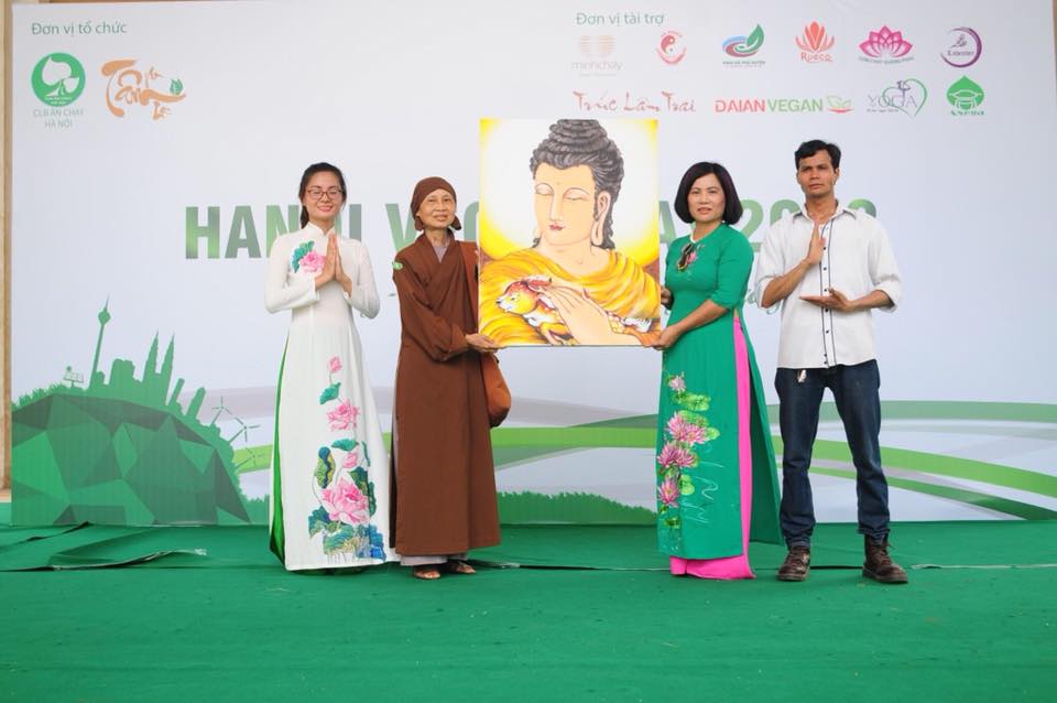 Sự kiện ăn chay Hanoi Vegan day 2018 - Và lòng hảo tâm đáng quý của Phu nhân Tổng giám đốc HuyLanAnh Audio