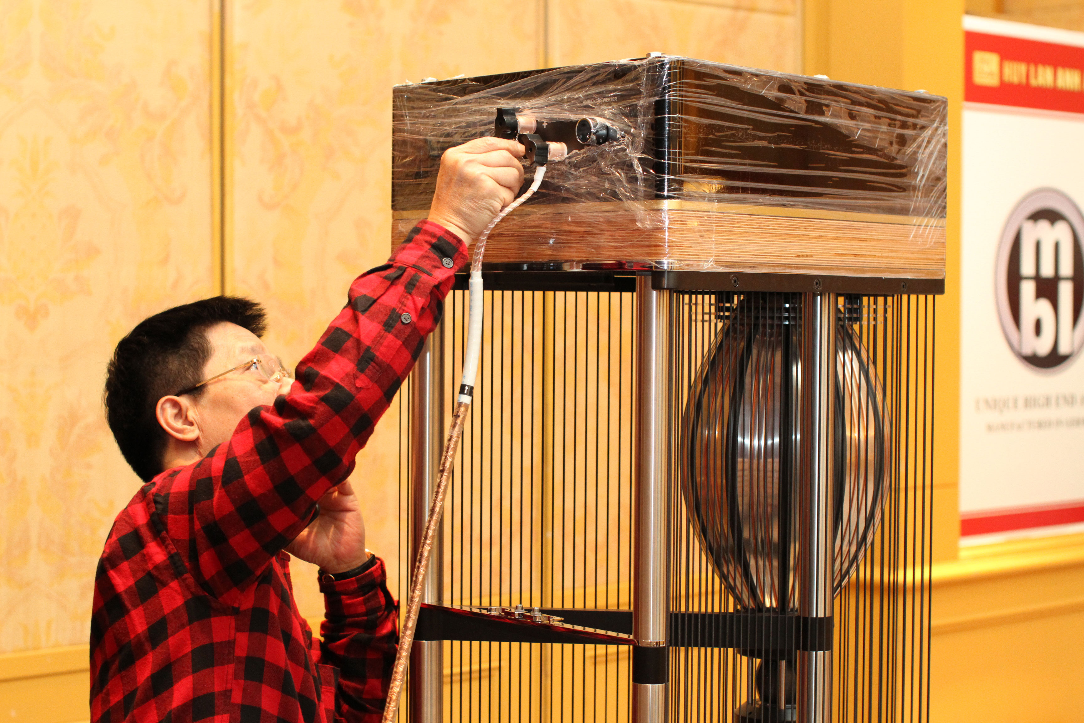 Bộ loa nặng 1,6 tấn giá 12 tỷ tại Hà Nội